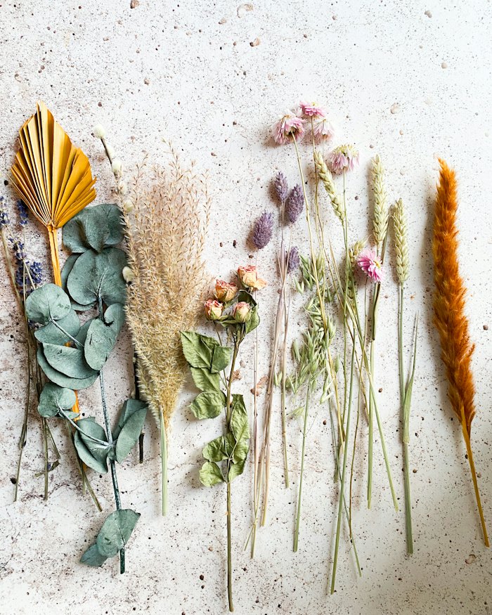 Dried bloom bar